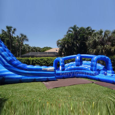 De opwinding van je leven met onze 32ft hoge cyclone opblaasbare zwembad glijbaan