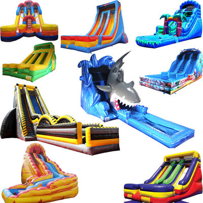 Aanpasbaar opblaasbaar springkasteel voor volwassenen Grote commerciële waterslide
