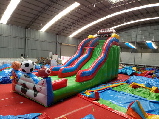 Commerciële opblaasbare basketbal sport games water zwembad glijbaan voor kinderen en volwassenen