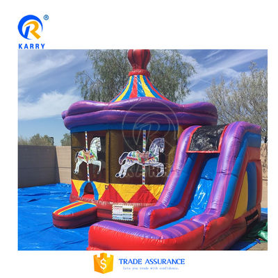 Buitenopblaasbaar springhuis met waterslide