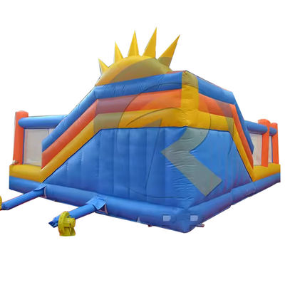 Draagbare PVC-slide met obstakelbaan en opblaasbare klimmuur