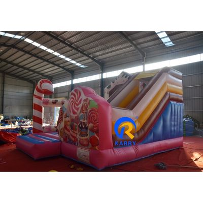 Kinderen buiten speeltuin opblaasbaar pvc snoephuis stuithuis combo waterglijbaan