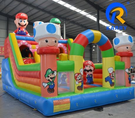 Commerciële kwaliteit 6*4m Performance opblaasbaar springkasteel met obstakelslide combo