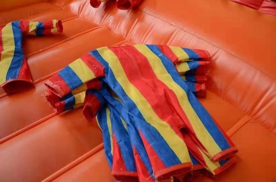 Opblaasbaar kleverig sportspel met plakkers Commercieel en blazer met blazer