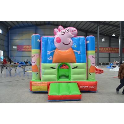 Unisex Hot Pink Cartoon Pig Bouncy Castle met glijbaan en aangepast zee PVC avontuur
