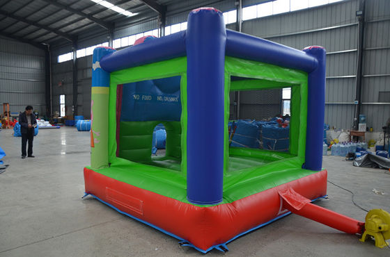 Unisex Hot Pink Cartoon Pig Bouncy Castle met glijbaan en aangepast zee PVC avontuur