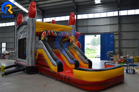Breng je feest naar een hoger niveau met ons opblaasbare springkasteel en glijcombo.