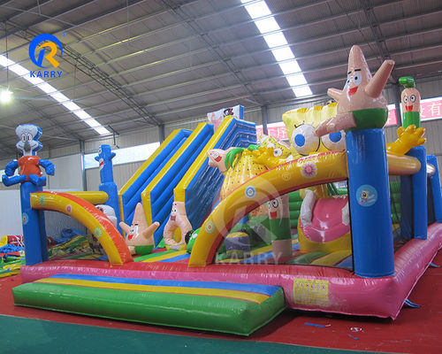 Opblaasbaar waterplezierpark Cartoon Sponge Fun City met glijbaan en springkasteel