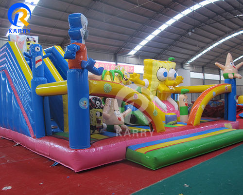 Opblaasbaar waterplezierpark Cartoon Sponge Fun City met glijbaan en springkasteel