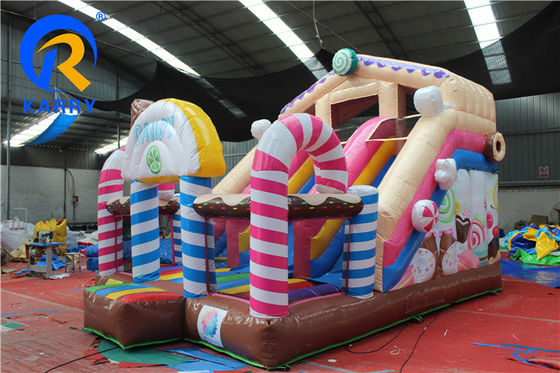 Opblaasbaar snoepkastel met bounce house glijcombo met blower en pvc-materiaal