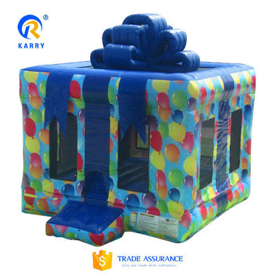 Kenmerken PORTABLE opblaasbaar Fancy Gift Box Water Jumper Bouncer Huis te koop