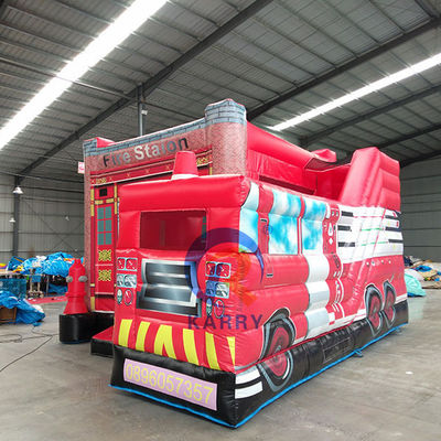 Brandweerwagen opblaasbare uitsmijter glijcombo voor feestverhuur leeftijdsbereik 14 jaar en ouder