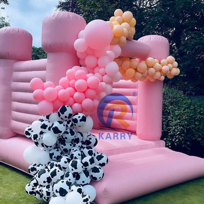 Huwelijksfeest Bouncy Castle Draagbare en duurzame lichtroze opblaasbare trampoline