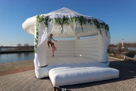 Huwelijksfeest Witte springkasteel opblaasbaar springkasteel aan zee reparatiesets Volwassenen