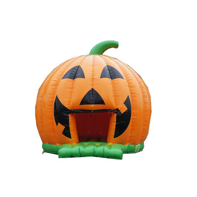 Maak van je Halloweenfeest een succes met ons opblaasbare pompoenhuis.