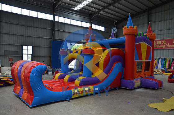 Krijg het beste van beide werelden met onze commerciële knight opblaasbare bounce house glijbaan