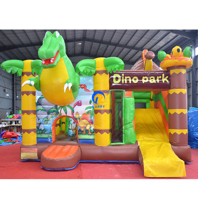 Commercieel bouncy huis pvc opblaasbare bouncer kasteel combo glijbaan in jungle dino park