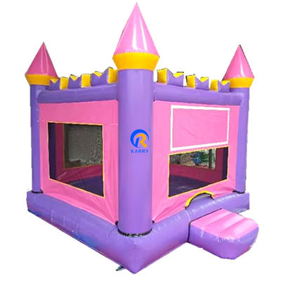 Roze opblaasbare kastel voor kinderen