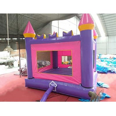 Roze opblaasbare kastel voor kinderen