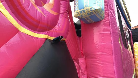 Opblaasbare uitsmijter met glij- en reparatiepakket Commercial Pink Princess Carriage Combo