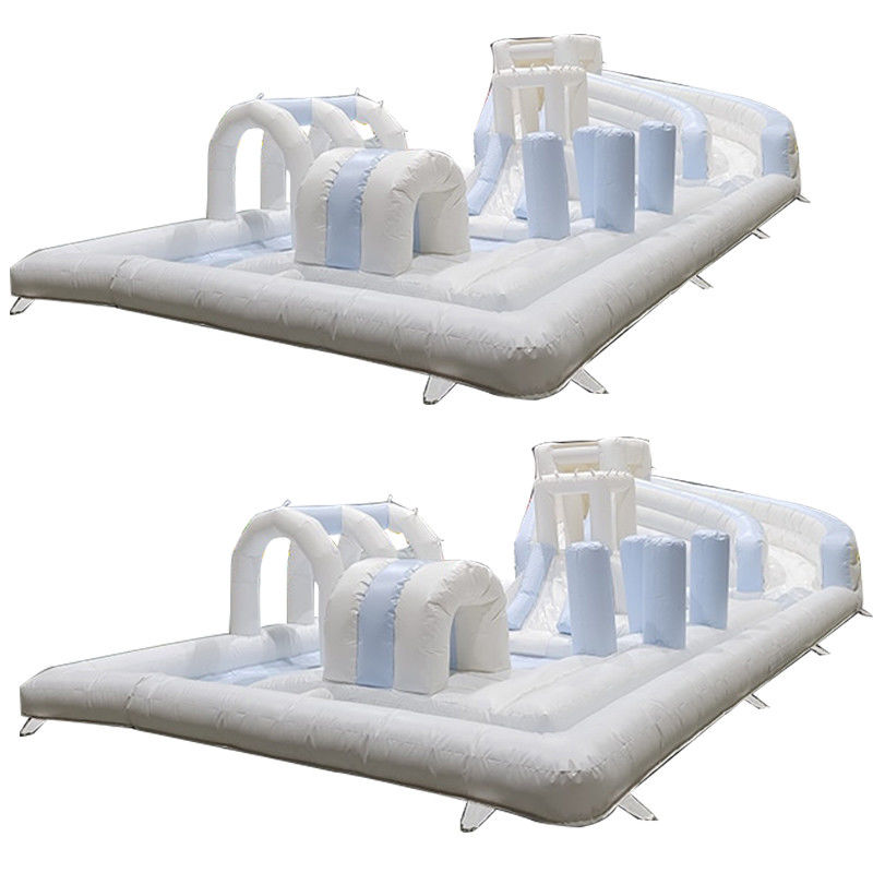 Witte PVC Unisex Buitenhindernisbaan Opblaasbare zachte speelapparatuur Kinderspeelplaats Glijbaan Wateropblaasbaar met zwembad