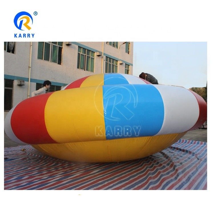 Klantgrootte opblaasbare spinnende boot waterspellen met maximale capaciteit van 100-500 kg