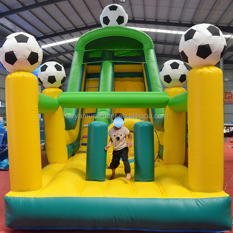 29ft PVC opblaasbare grote glijbaan met voetbalthema en CE/EN71/EN14960-certificaat