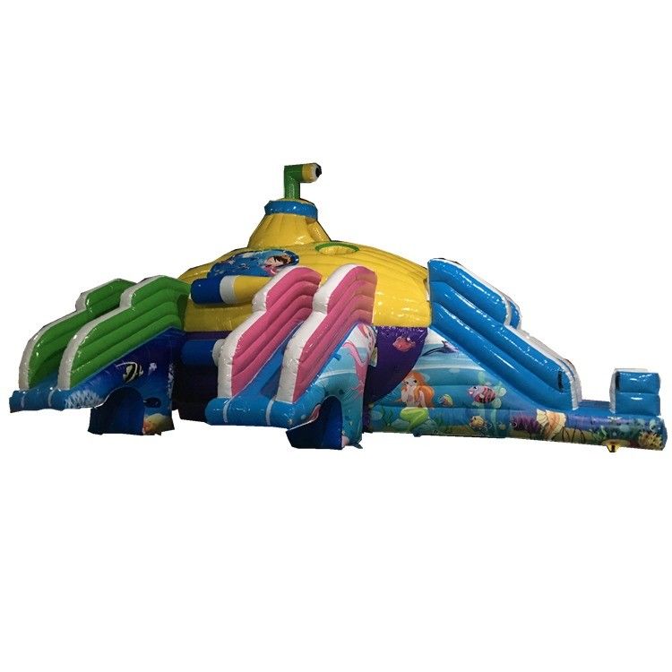 Persoonlijke kleur Kasteelkoepel opblaasbaar waterpark Onderzeeër Water mobiel landpark