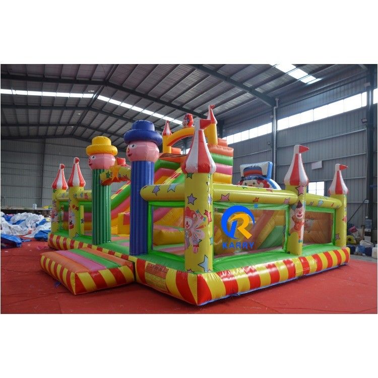8x6x6m opblaasbaar clown themapark voor buiten- en binnenspeelplaats voor kinderen