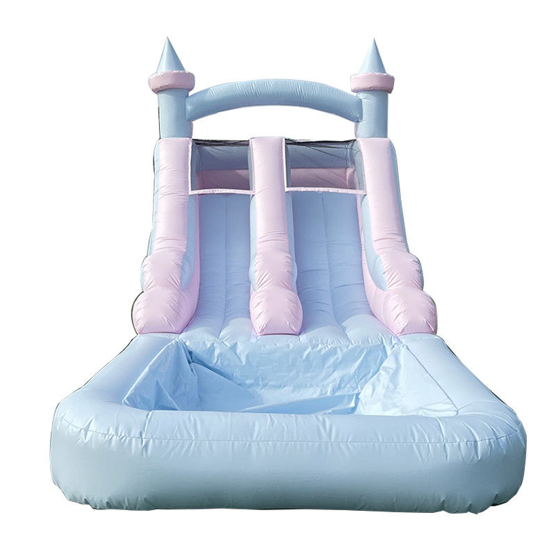 Indoor en outdoor entertainment Lichte kleuren opblaasbare waterslide met zwembad
