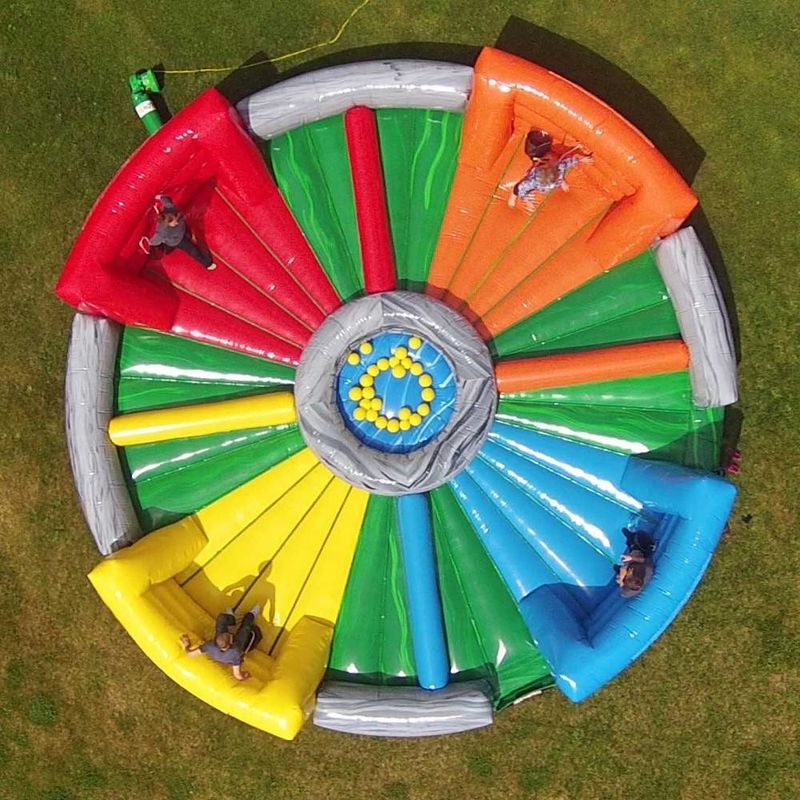 Laat het plezier los met menselijke bungee running en hongerige nijlpaarden chow down opblaasbaar spel