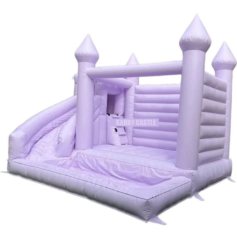 Commerciële kwaliteit PVC opblaasbaar decoratief kasteel met balput en glijbaan