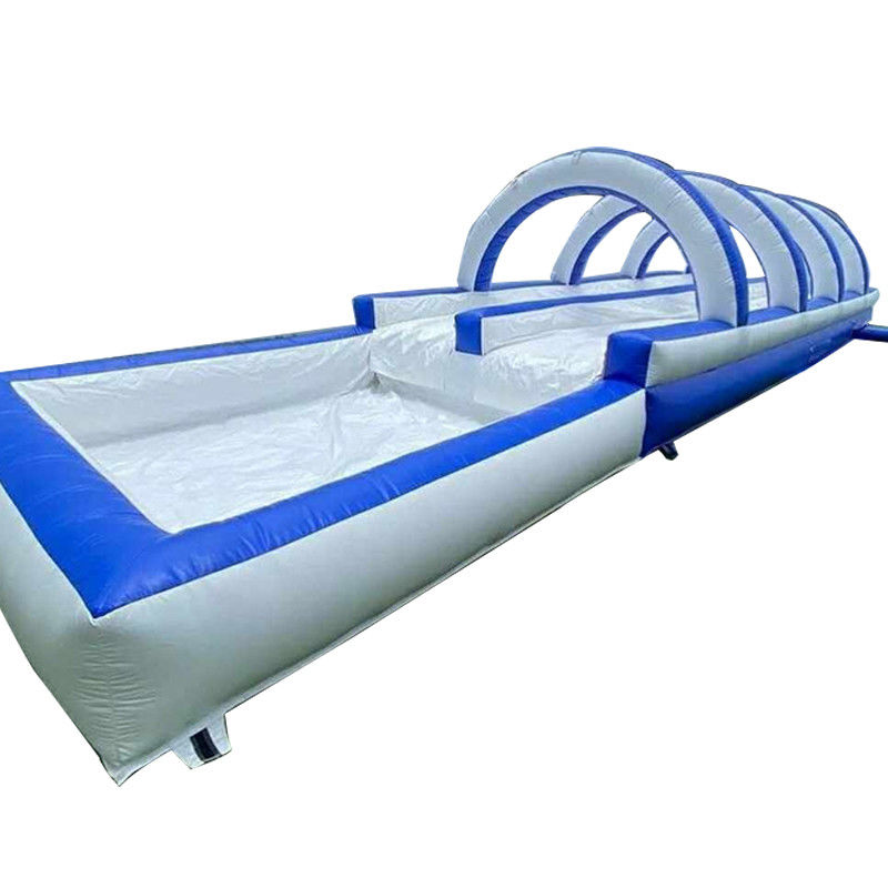 Gepersonaliseerde kleurwaterglijbaan opblaasbaar met groot waterbad 12x3x3m of aangepaste grootte