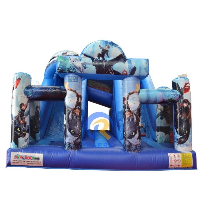 Outdoor speeltuin Commercieel PVC Hoe je je draak kunt trainen opblaasbare uitsmijter met 2 glijspellen