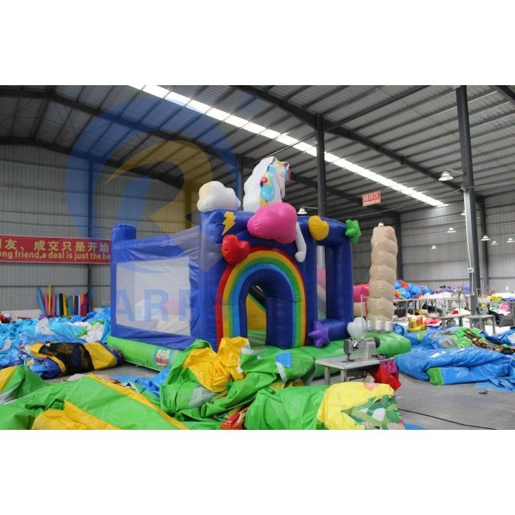 Unisex PVC opblaasbare sprongcombinatie met glijbaan en eenhoorn kasteel opblaasbare sprong