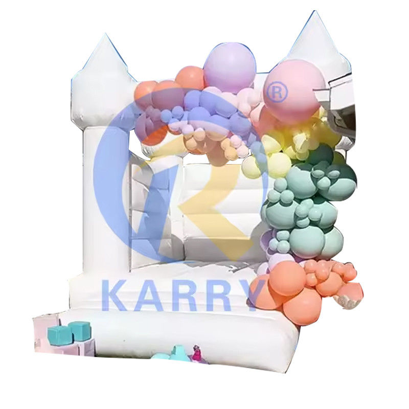 EN71/CE-gecertificeerde pastel springkasteelspringer met balput voor buitenspelplaats