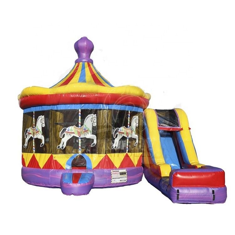 Kenmerken PORTABLE Giant Carousel Bouncy Castle Combo Slide met aangepaste kleur